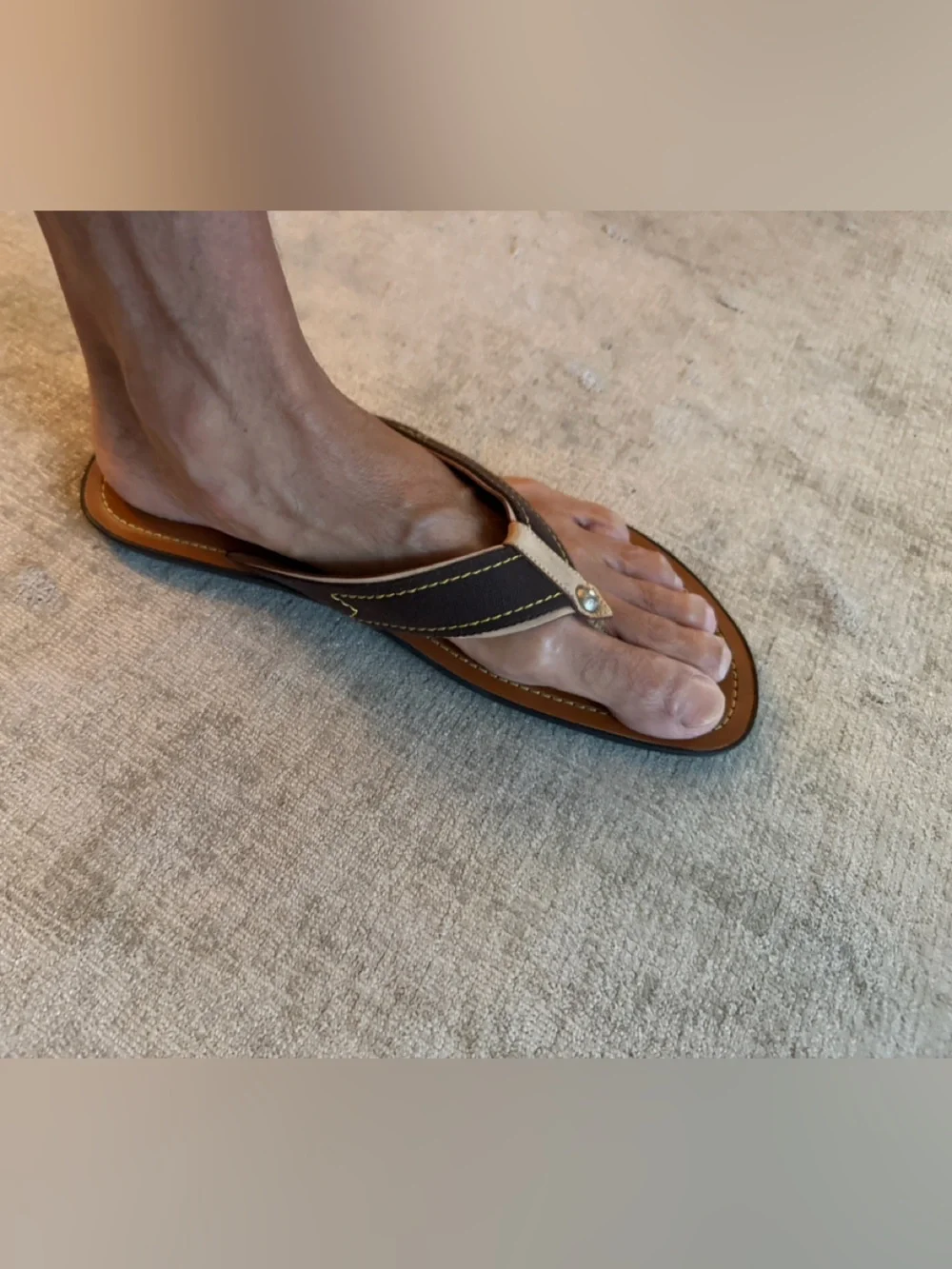 Louis Vuitton Men’s Thong Sandal LV12 - Mens 14